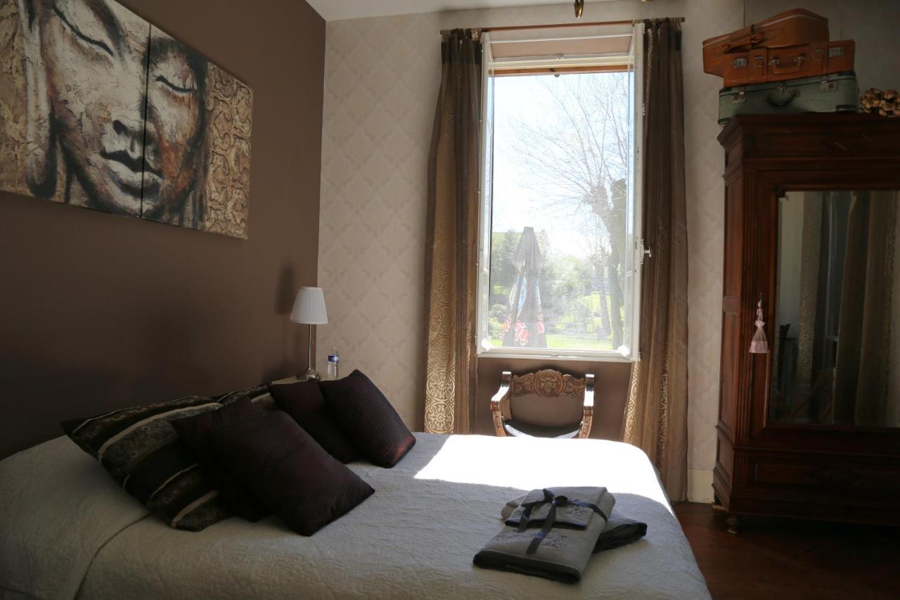 Le Bonnet De Nuit Bed & Breakfast Chalmoux Exterior photo